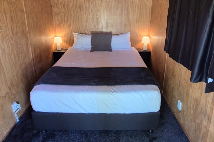 Standard Cabin 01