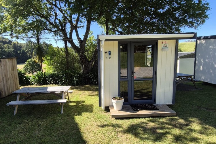 Standard Cabin 10
