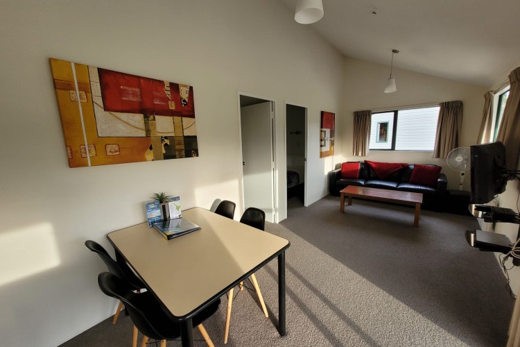 2 Bedroom Motel 5