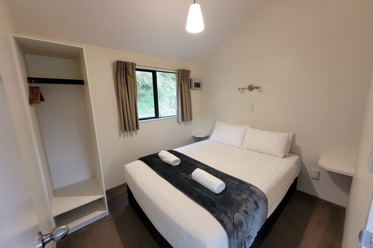 2 Bedroom Motel 7